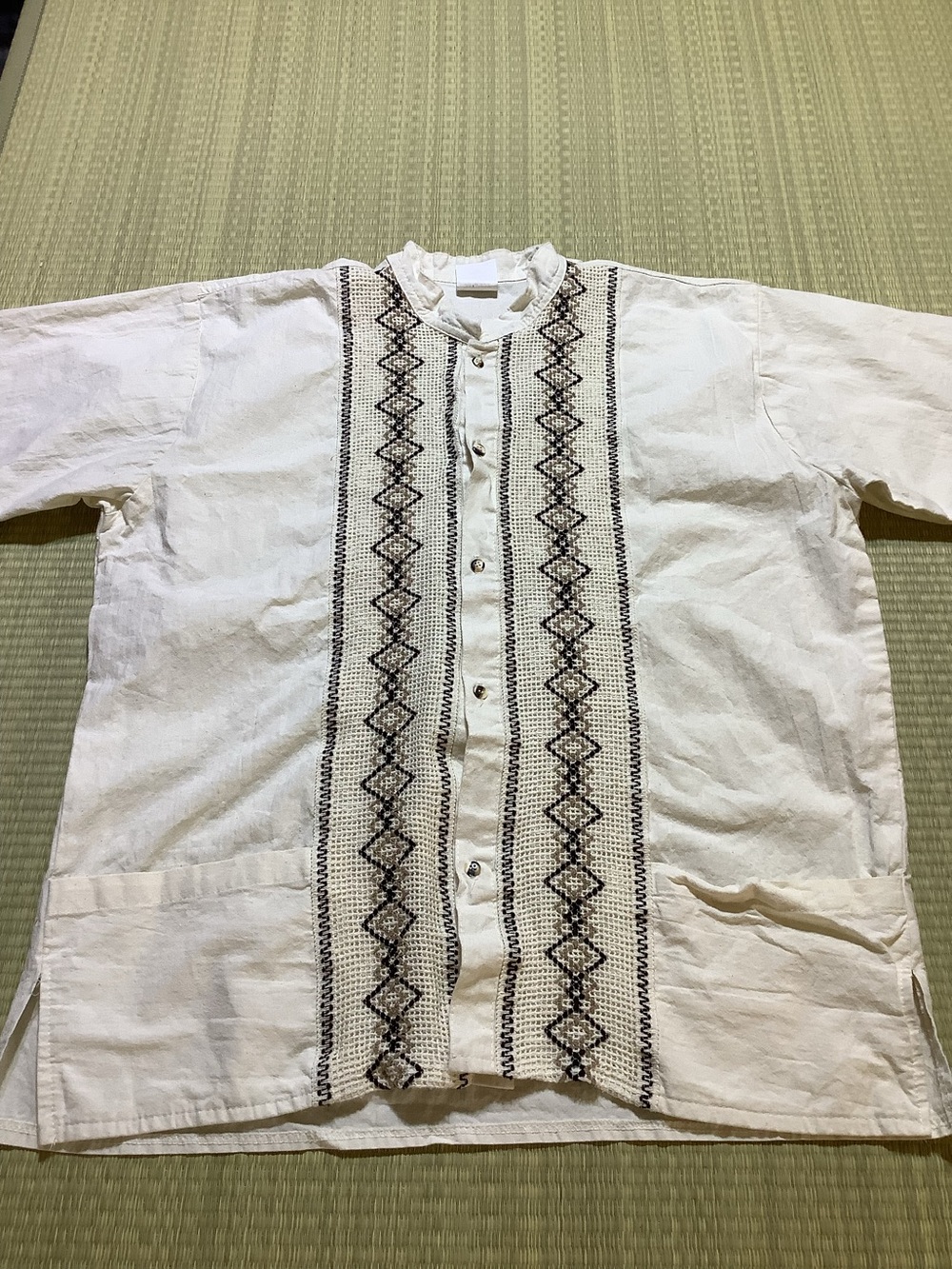Mexican Guayabera Embroidered Button Down Short Sleeve Shirt Size G (L)